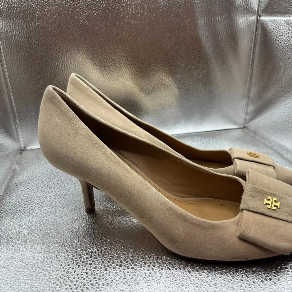 Size 10 M Tory Burch Womens Beige Gold Logo Bow Suede Stiletto Heel Ballet Flats